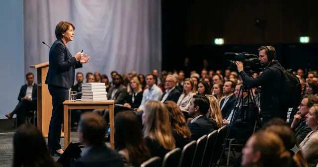 How to Manage a Celebrity’s Online Reputation with Smart SEO